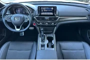 $25500 : Honda Accord 2020 Sport 4dr thumbnail