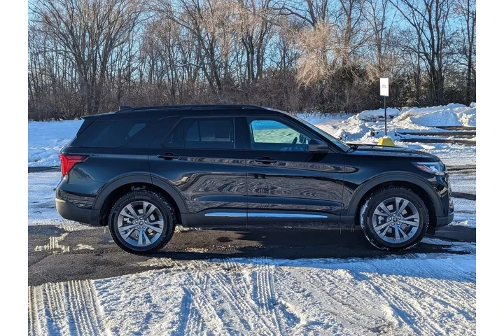 $38999 : Ford Explorer 2025 AWD Activ image 6