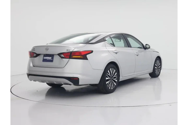 $19998 : Nissan Altima 2023 2.5 SV 4d image 8