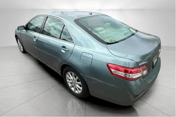 $9995 : Toyota Camry 2011 SE 4dr Sed image 4