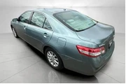 $9995 : Toyota Camry 2011 SE 4dr Sed thumbnail