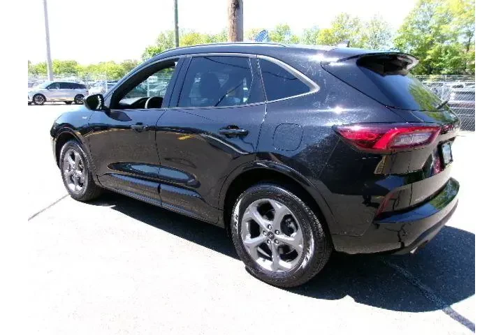 $26996 : Ford Escape 2023 AWD ST-Line image 8