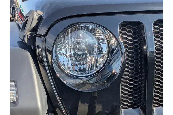 $28138 : Jeep Wrangler 2023 4x4 Sport image 9