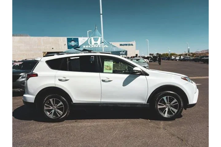 $16998 : Toyota RAV4 2016 XLE 4dr SUV image 8
