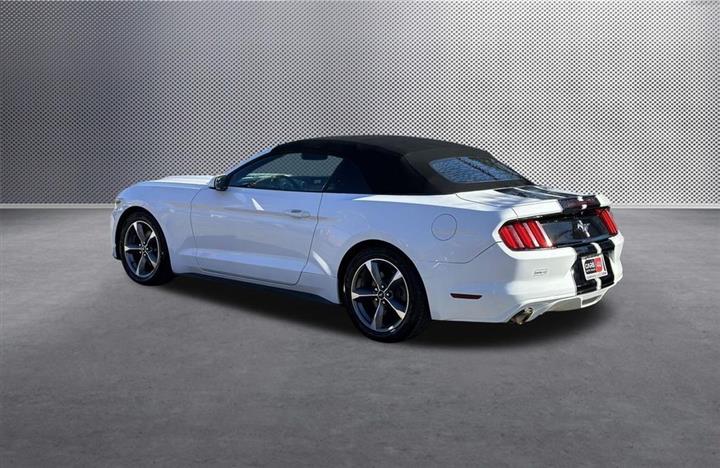 $16659 : 2016 Mustang V6 image 5