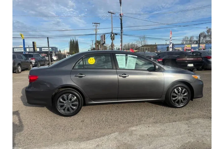 $9999 : 2012 Corolla L image 7