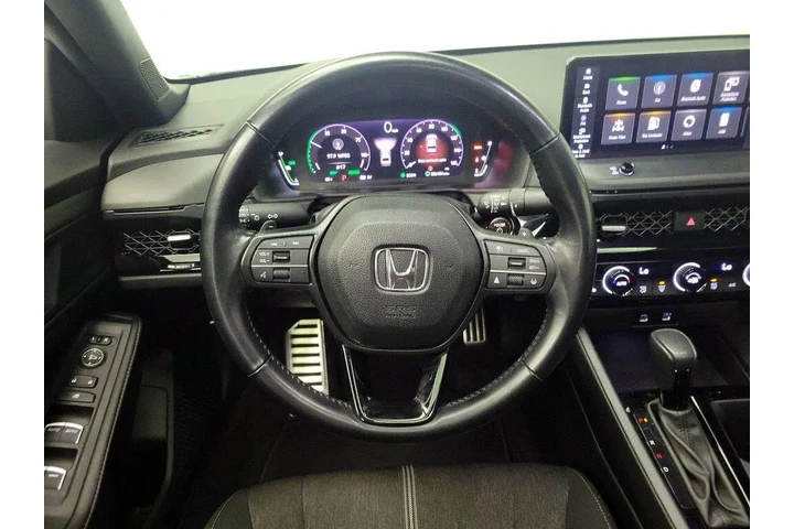 $27998 : Honda Accord Hybrid 2024 Spo image 10
