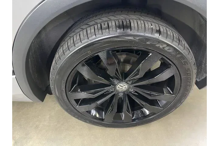 Volkswagen Tiguan 2020 AWD S image 9