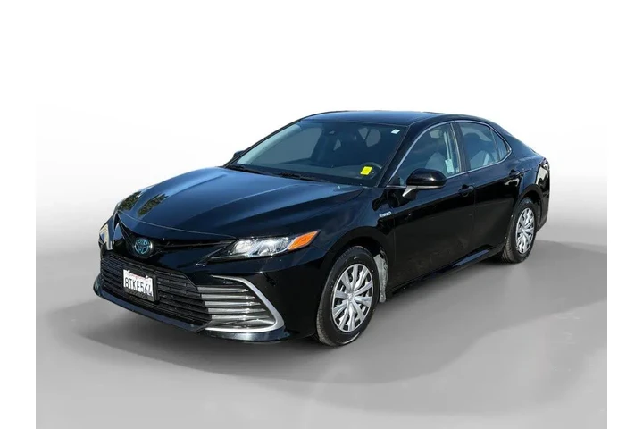 $25142 : Toyota Camry Hybrid 2021 LE image 1