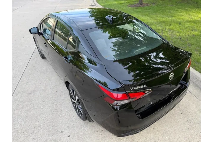 $11997 : 2021 Versa SR image 5