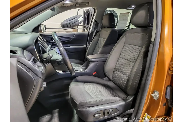 $13822 : Chevrolet Equinox 2019 LT 4d image 8