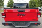 $33880 : PRE-OWNED 2021 JEEP GLADIATOR thumbnail