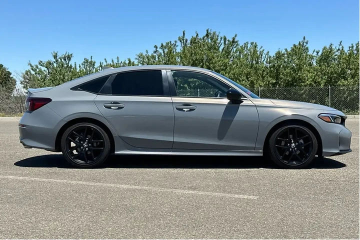 $27981 : Honda Civic 2025 Sport 4dr S image 2