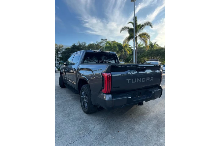 $52000 : TUNDRA HYBRID PLATINUM 4X4 image 2