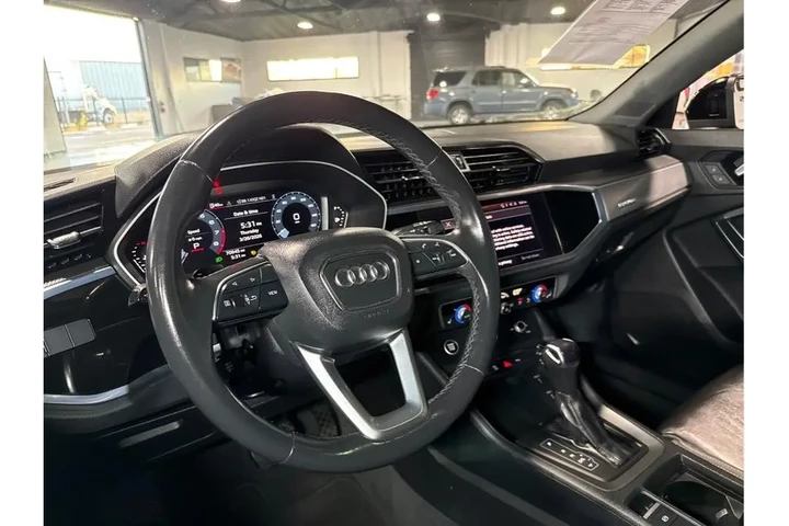 2022 Audi Q3 45 TFSI S line Pr image 6