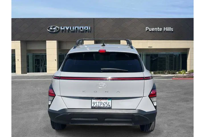 $23401 : Hyundai KONA 2025 SEL 4dr Cr image 5