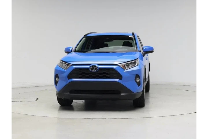 $26998 : Toyota RAV4 2021 XLE Premium image 5