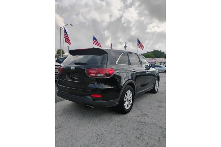 $11350 : 2019 Sorento LX image 6