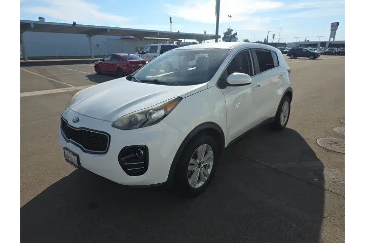 $10900 : Kia Sportage 2017 AWD LX 4dr image 3