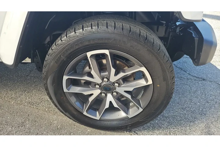 $30982 : Jeep Wrangler 2024 4x4 Willy image 9