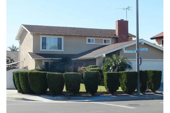 $2175 : Casa De renta🏠 La Palma, CA image 1
