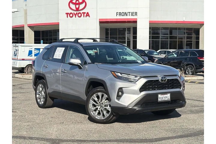$38987 : Toyota RAV4 2025 AWD XLE Pre image 1
