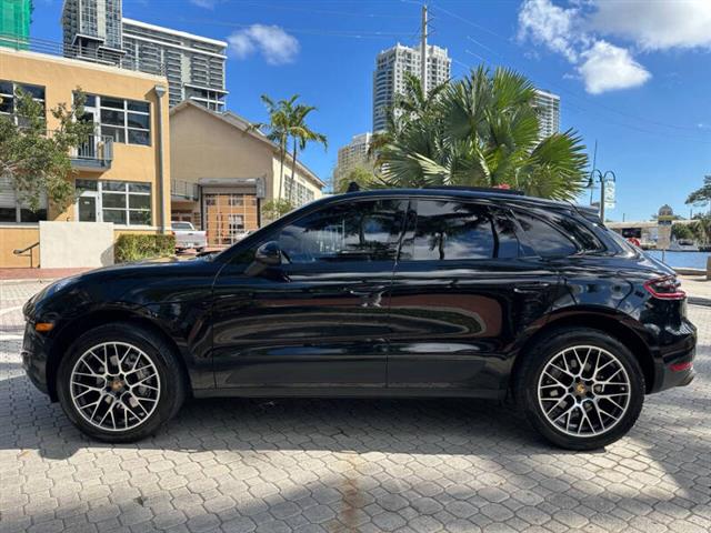 $17995 : 2017 Macan S image 10