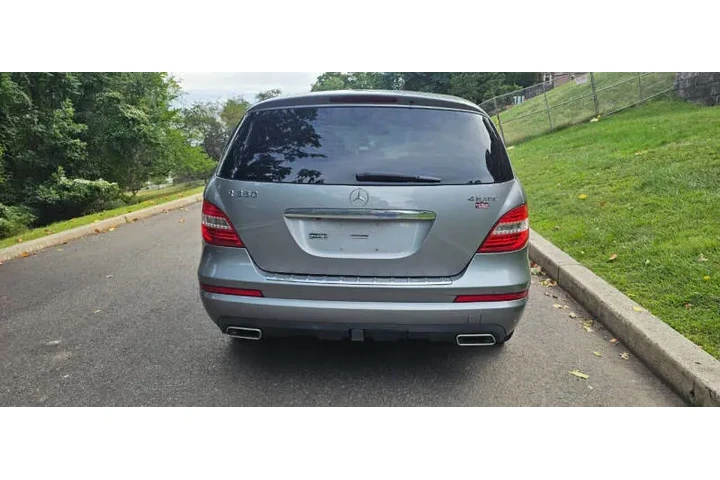 $9895 : 2011 Mercedes-Benz R-Class R image 9