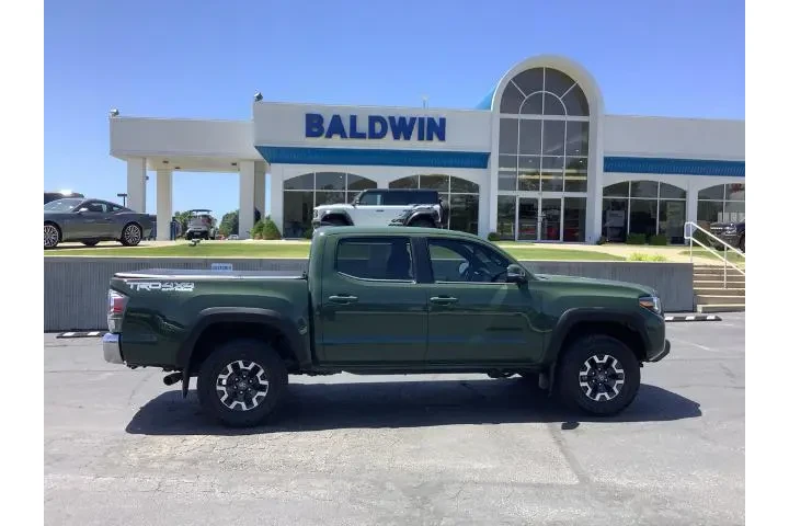 $30950 : Toyota Tacoma 2021 4x4 TRD O image 8