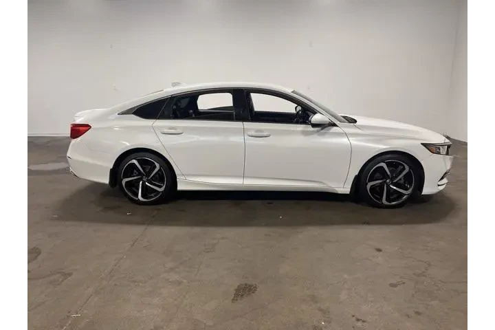 $18995 : Honda Accord 2018 Sport 4dr image 2
