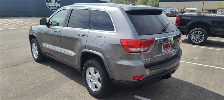 $9999 : 2012 Grand Cherokee Laredo SUV image 5