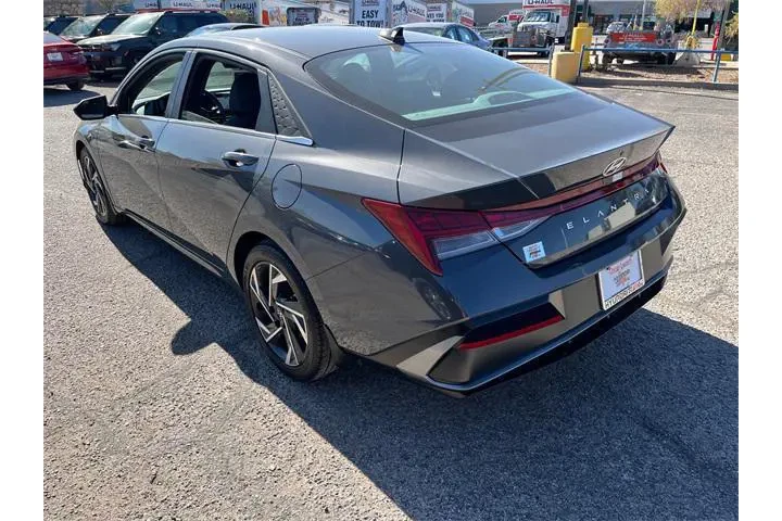 $27015 : Hyundai ELANTRA 2024 SEL 4dr image 5