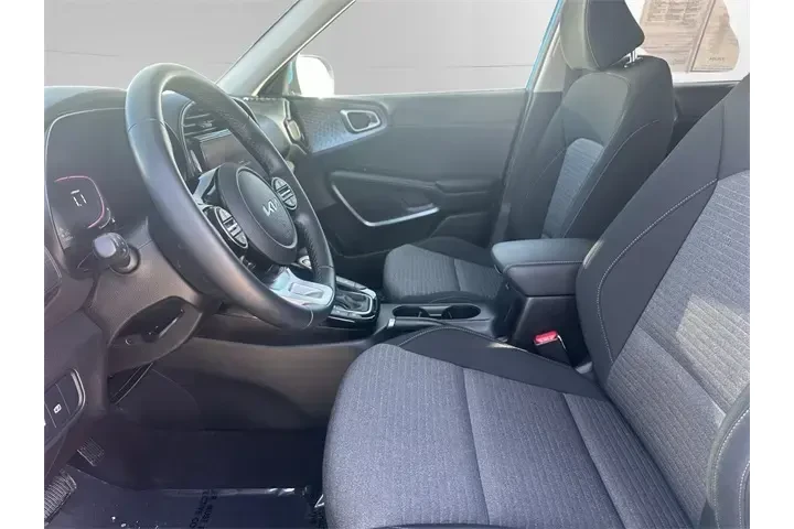 $20199 : Kia Soul 2023 EX 4dr Crossov image 9