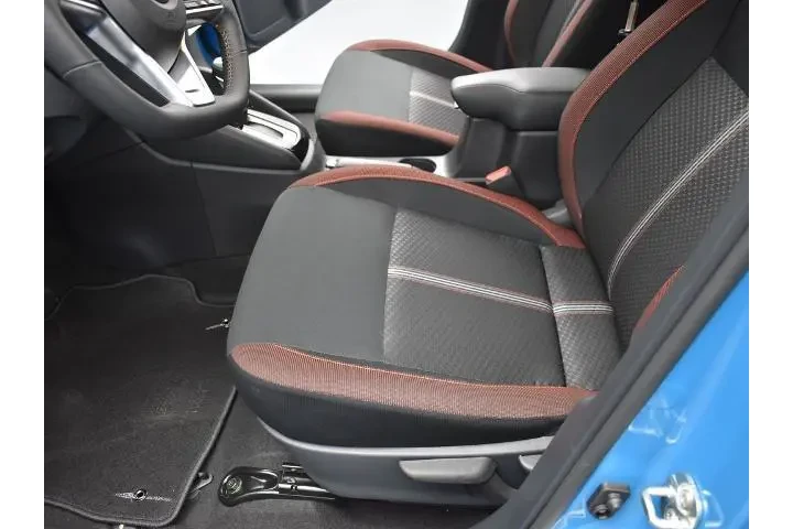 $18991 : Nissan Versa 2025 SR 4dr Sed image 7