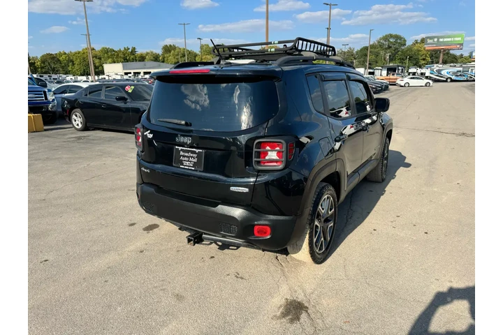 $7980 : 2016 Renegade 4WD 4dr Latitude image 2
