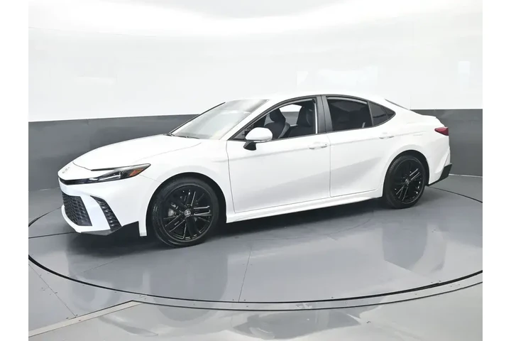 $29999 : Toyota Camry 2026 SE 4dr Sed image 2