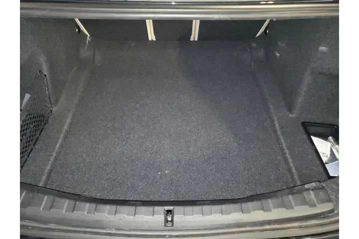 $37268 : BMW 3 Series 2023 330i 4dr S image 7