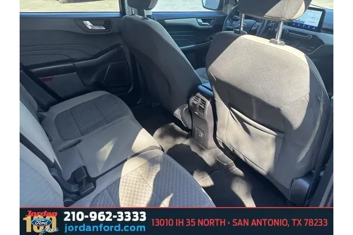 $17721 : Ford Escape 2021 SE 4dr SUV image 8