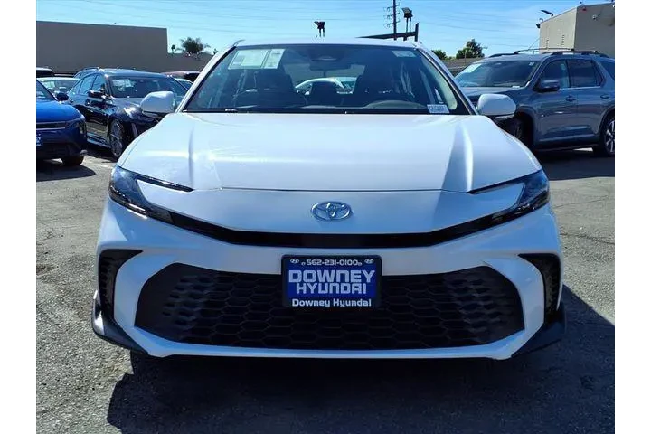 $29986 : Toyota Camry 2025 SE 4dr Sed image 2