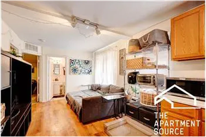 $2075 : Rental property with 1 bedro image 1