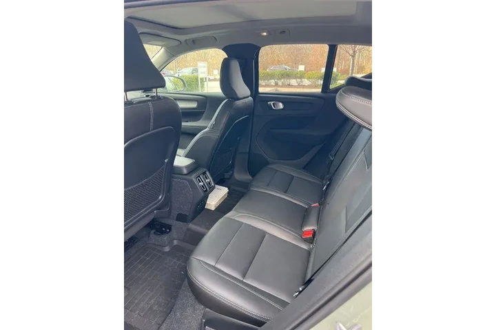 $36000 : Volvo XC40 2025 AWD B5 Core image 7