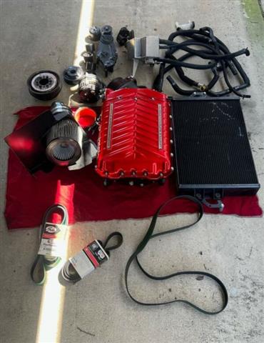 $2500 : whipple gen 5 supercharger kit image 1