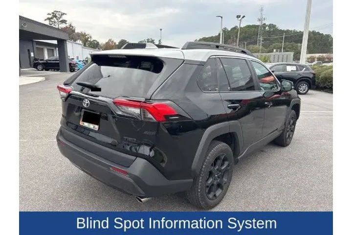 $32000 : Toyota RAV4 2021 AWD TRD Off image 8