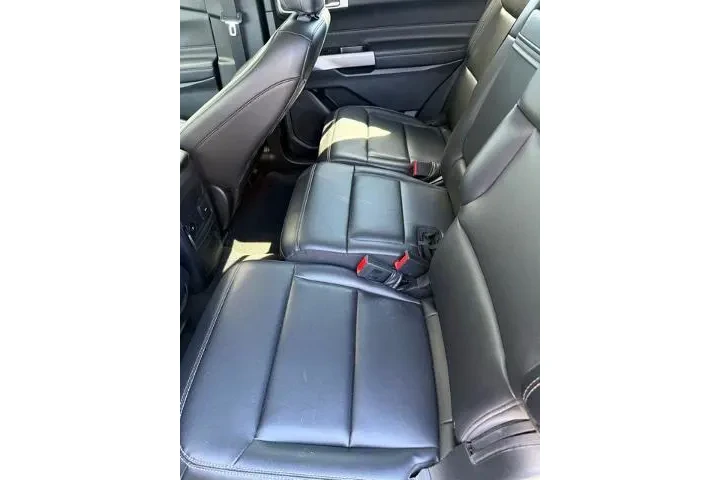 $29632 : Ford Explorer 2024 XLT 4dr S image 8