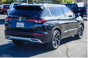 $22995 : Mitsubishi Outlander 2022 AW thumbnail