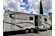 $14950 : 2010 Komfort Trailblazer LE 2 thumbnail