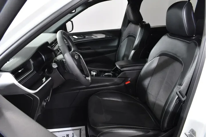 $32955 : Jeep Grand Cherokee L 2023 4 image 6