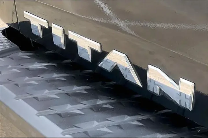 $15997 : Nissan Titan 2017 4x2 SV 4dr image 8