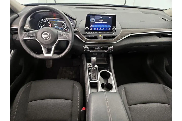 $24998 : Nissan Altima 2023 2.5 SV 4d image 9