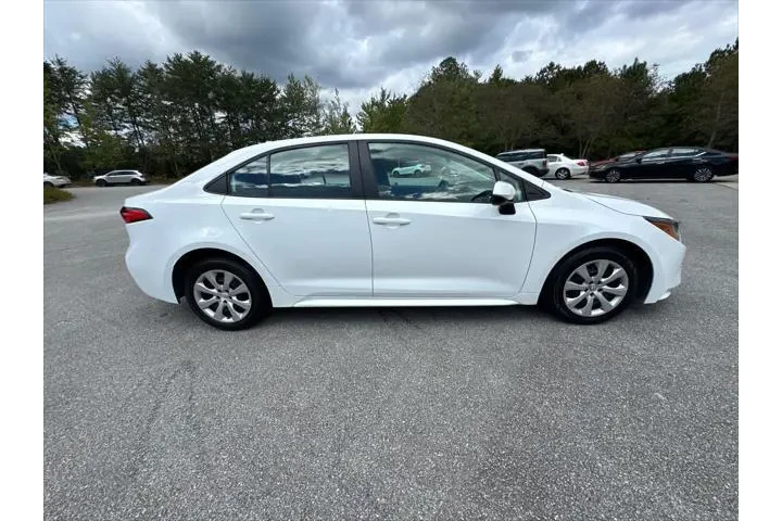 $17720 : Toyota Corolla 2024 LE 4dr S image 4